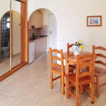Cosy With Terrace And Pool 55 M² Appartement